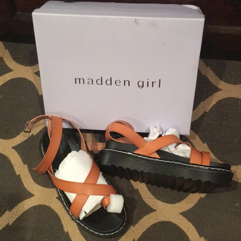 Steve Madden Delanno Tan Paris sandals